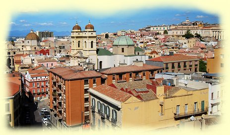 Cagliari - Blick auf die Pfarrkirche St. Anne mit ihren Doppeltrmen