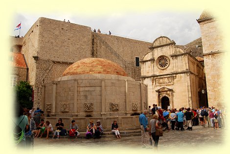Dubrovnik 2017 - Onafrio-Brunnen und St Saviour Church