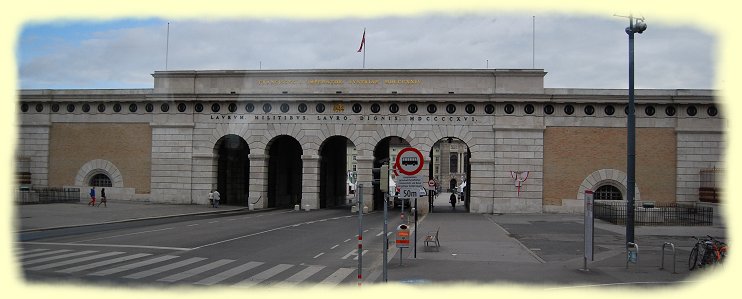 Wien - ueres Burgtor
