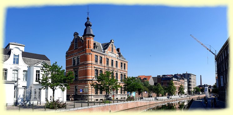 Gent - historische Schulgebude am Bisdomkaai