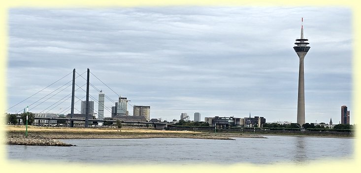 D�sseldorf - Rheinkniebr�cke