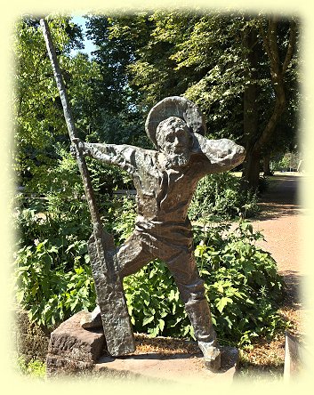 Spyer - Skulptur F�hrmann hol��ber