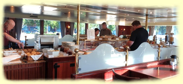 DCS Amethyst 2 -- Fr�hst�cksraum1