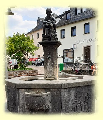 Treis-Karden - Heckedotz-Brunnen