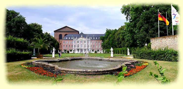 Trier - Kurfrstlichen Palais mit Titz-Brunnen