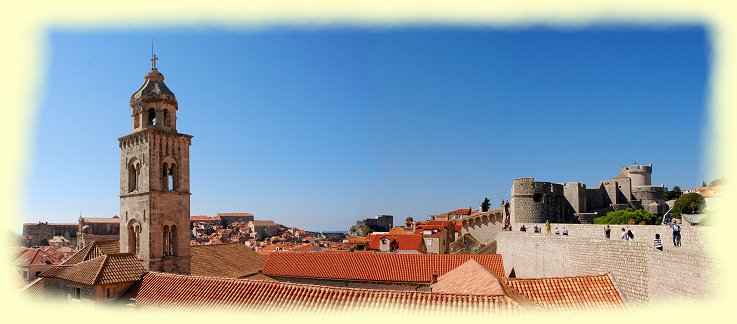 Dubrovnik - links Kloster der Dominikaner  rechts Turm des Fort Minceta