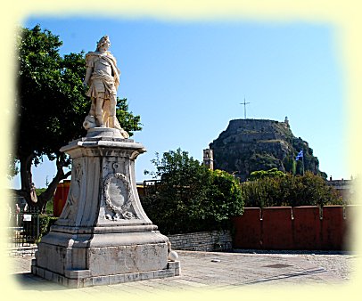 Korfu - alte Festung - Schulenburg Denkmal