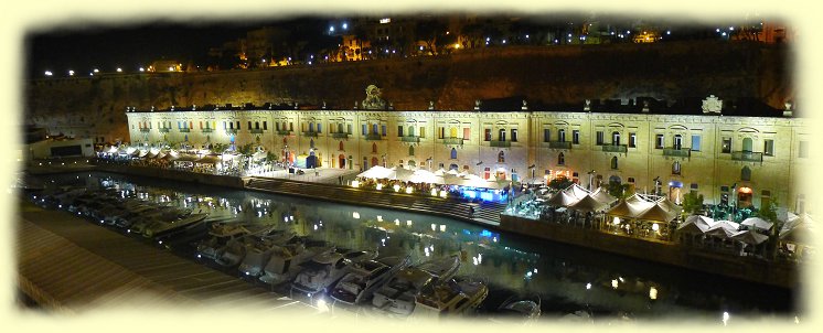 Valletta - historische 250-Jahr-alten Lagerhallen