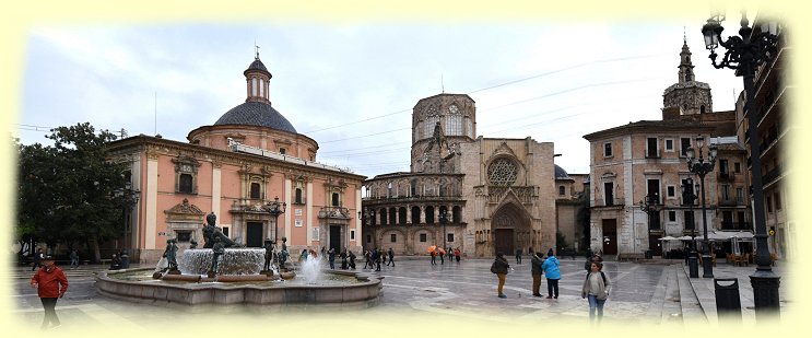 Valencia - Plaza de la Virgen