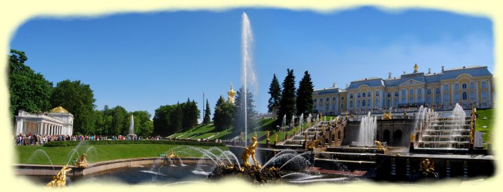 St. Petersburg - 0067 St. Petersburg -  Peterhof mit Palastterrasse und Groer Kaskade