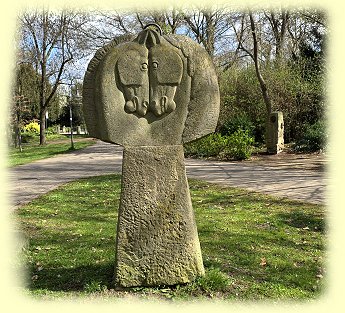 Bad D�rkheim 2026 - Skulptur Sie und Er