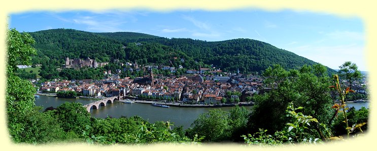 Heidelberg -- Blick vom Philosophenweg auf Heidelberg