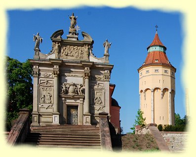 Rastatt - Maria-Einsiedeln-Gnadenkapelle und Wasserturm