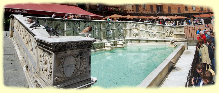 Siena - Piazza del Campo - Brunnen