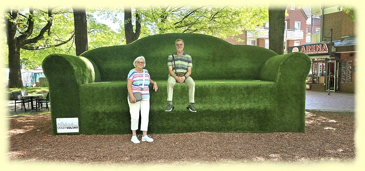 Soltau - gr�nes Sofa