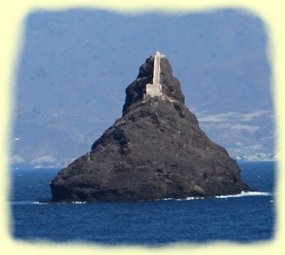 Ilhu dos Pssaros, Felseninsel mit Leuchtturm vor Mindelo