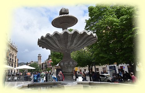 Granada - Plaza de Santa Ana