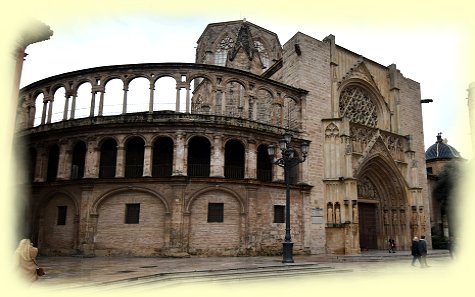 Valencia - Kathedrale mit der Puerta de los Apstoles