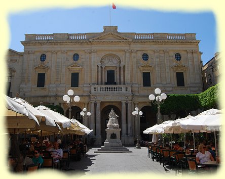 Valletta - Bibliotheca am Republic Square