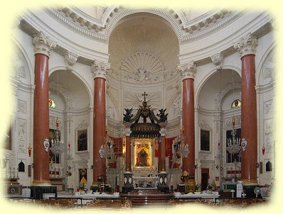 Valletta - Karmeliterkirche - Sulen aus rotem Marmor