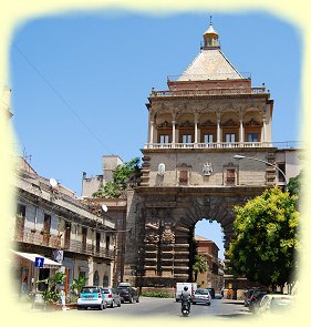 Palermo - Porta Nuova, Triumphtor