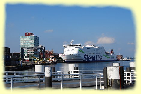 Kiel - Blick von der Hrnbrcke auf den Hafen