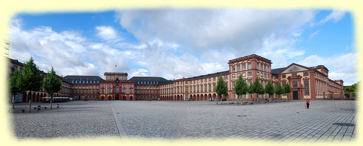Mannheim - Schloss - Residenz der Kurfrsten von der Pfalz
